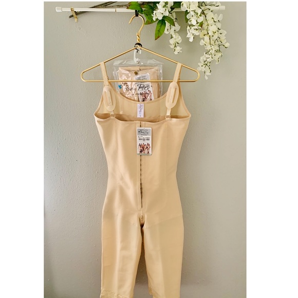 Fajas - Picture 2 of 8